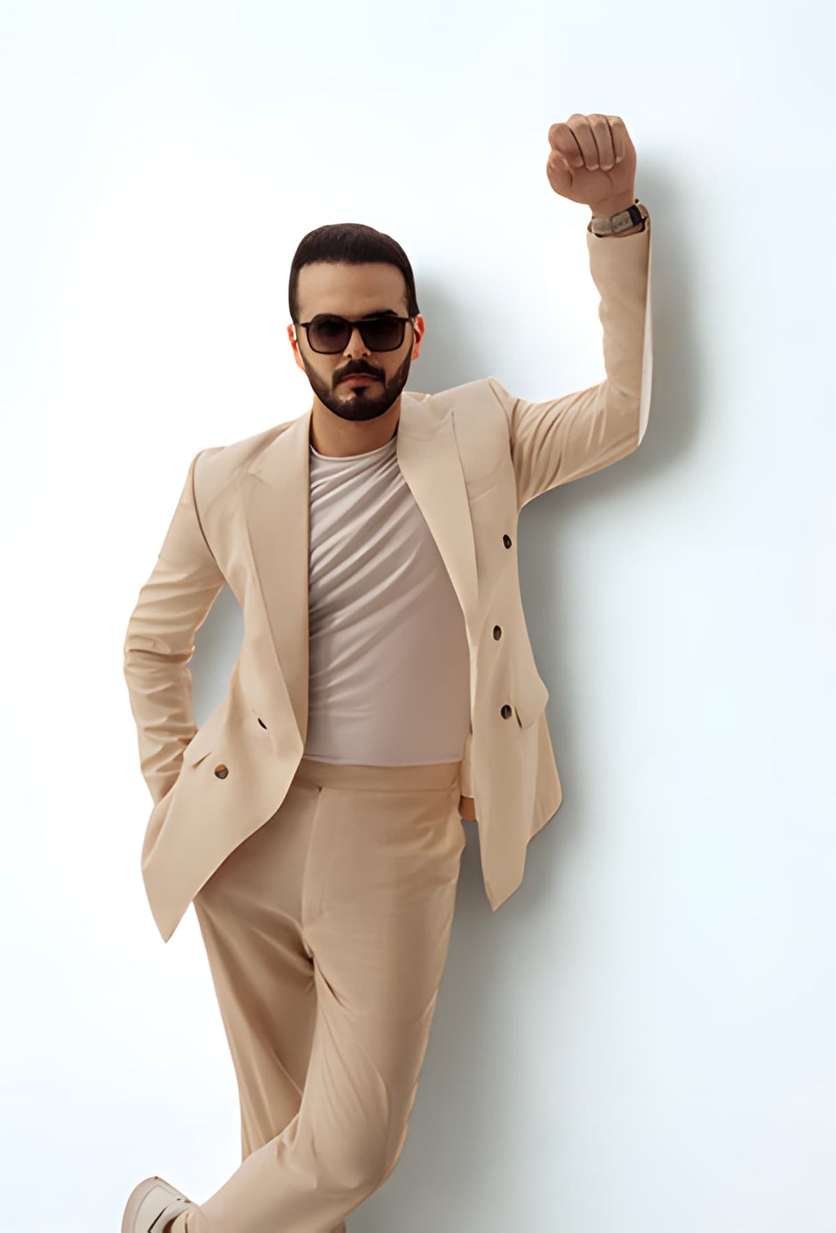 Horizon Double-Breasted Linen Blazer